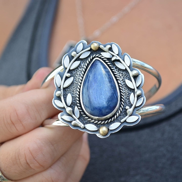 Meet your Posher, Shelly - Picture 2 of 4